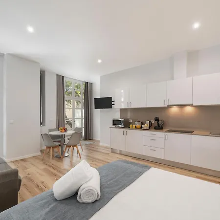 Art Deco Apartments, Appartement *