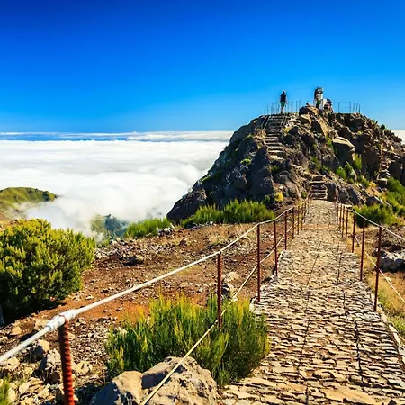 Art Deco Apartments, * פונשל