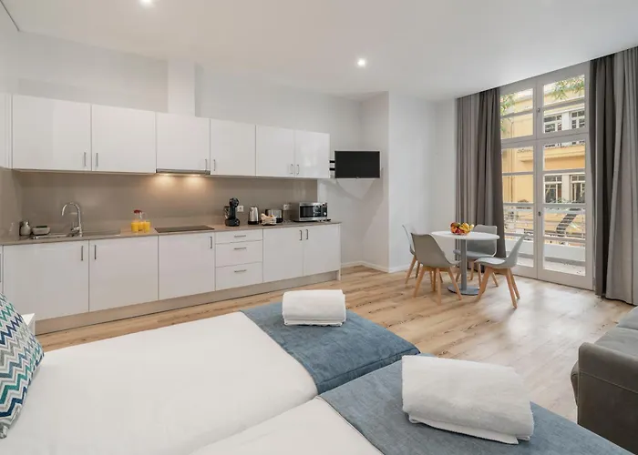 Art Deco Apartments, Funchal (Madeira)