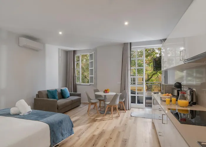 Art Deco Apartments,