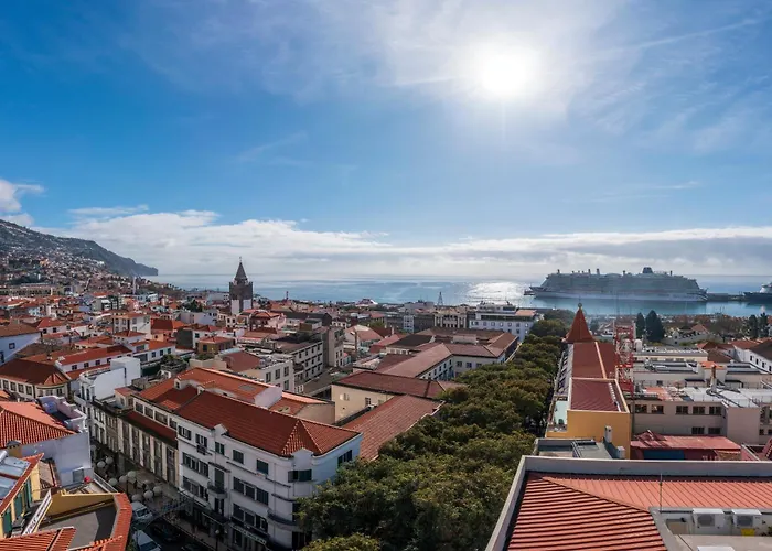 Apartment Art Deco Apartments, *